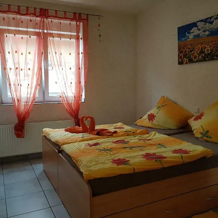 Vulkanpark-ferienwohnung Europa Appartamento Nickenich